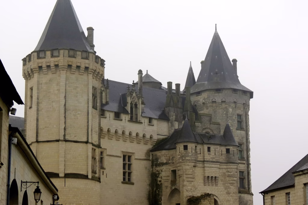 Une cour du château de Saumur