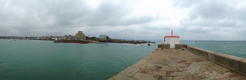 Vue du village portuaire de Barfleur