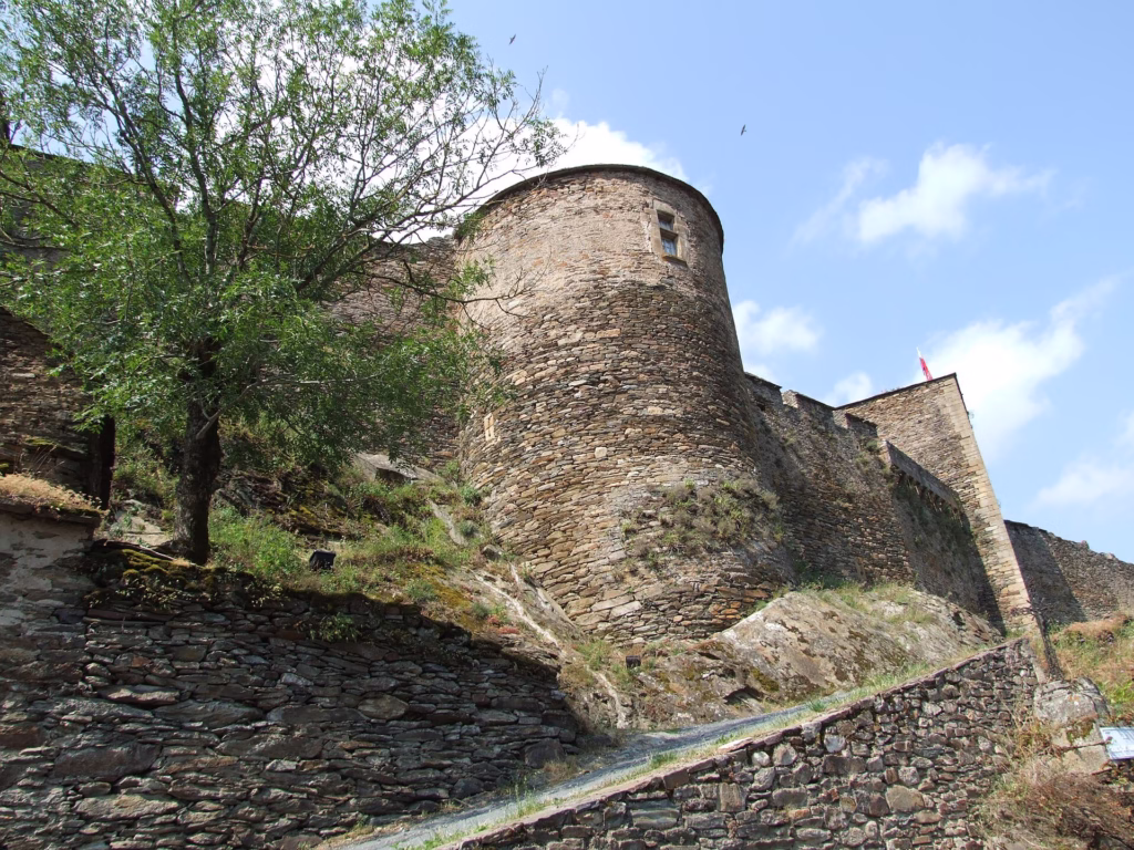 Le château fort de Brousse-le-Château
