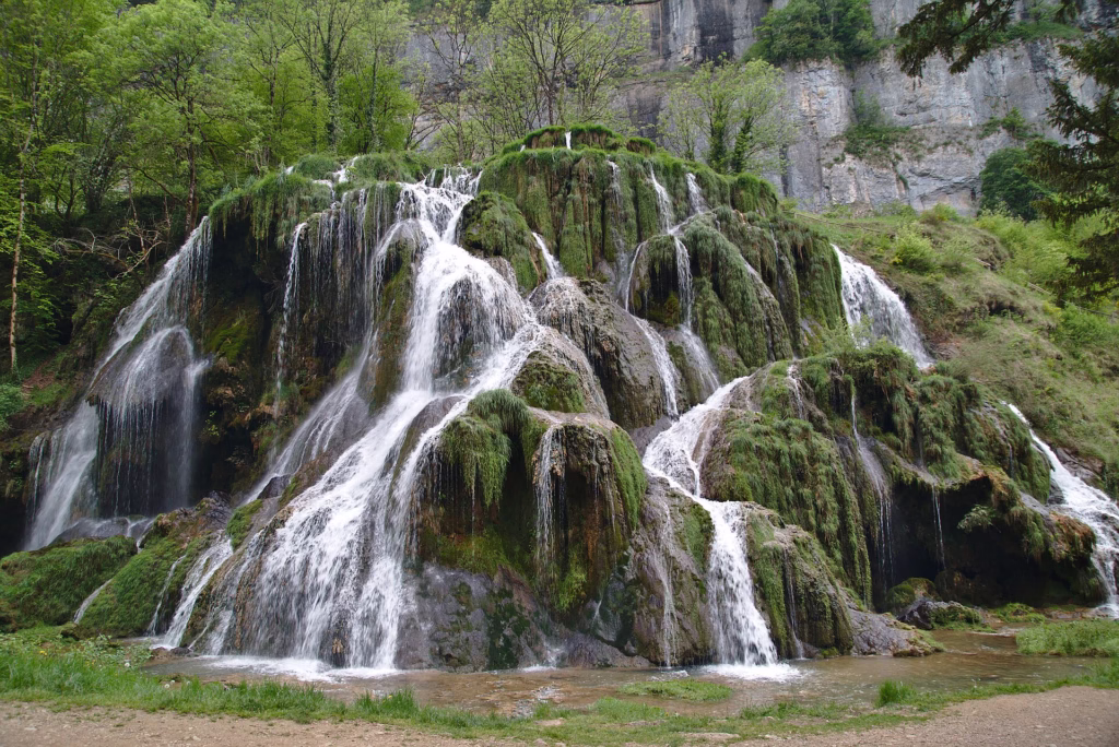La cascade des Tufs, dans la reculée de Baume-les-Messieurs