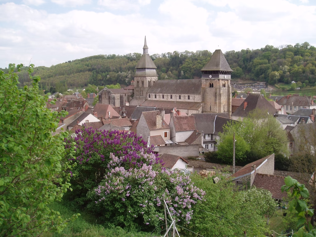 Le village de Chambon-sur-Voueize au bord de la Voueize