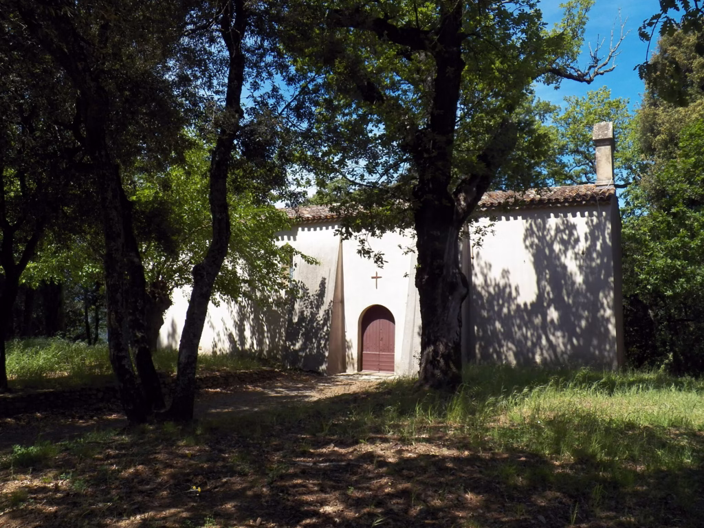 Une chapelle du village de Gassin