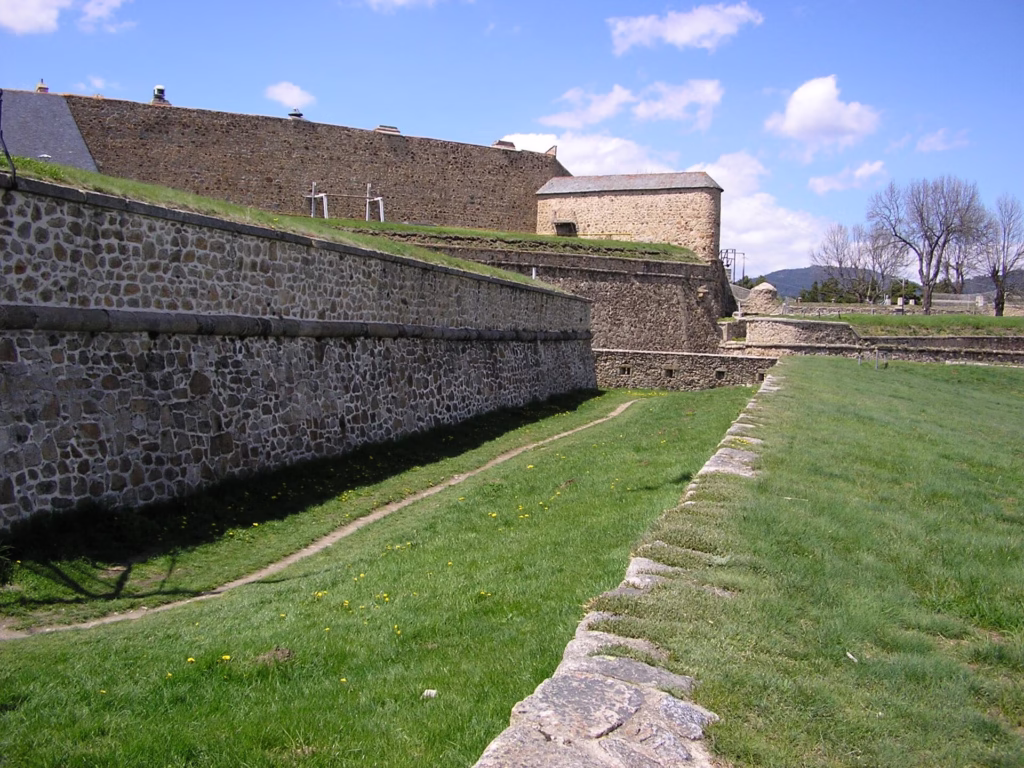 La citadelle de Mont-Louis vue de l’extérieur