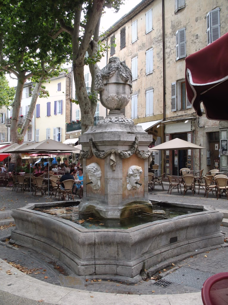 La fontaine des Quatre Saisons à Cotignac