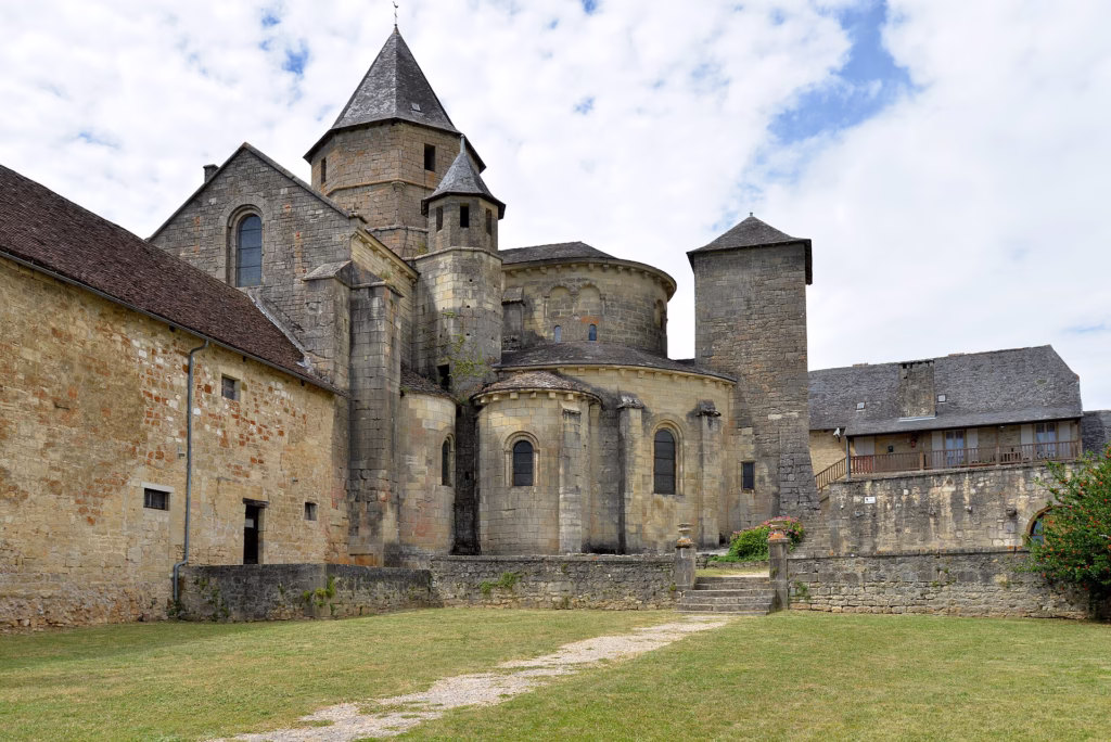 Le village perché de Saint-Robert en Corrèze