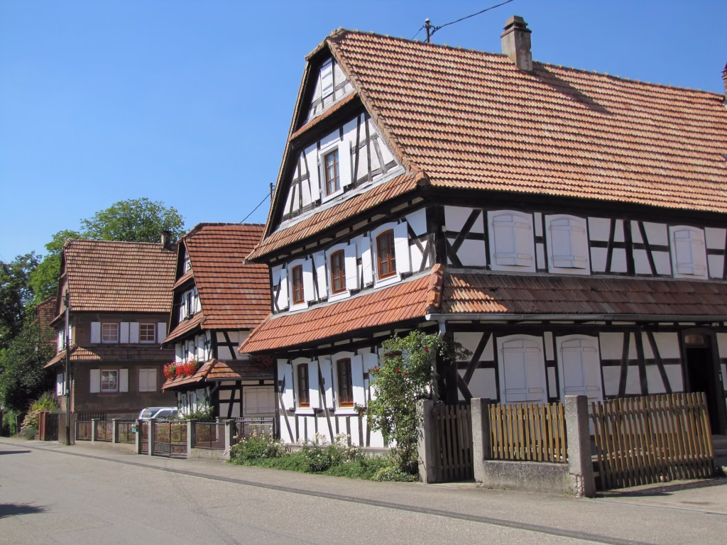 Les maisons blanches à colombages de Hunspach