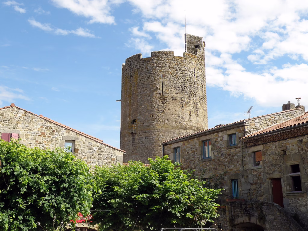 Le donjon médiéval de Montpeyroux