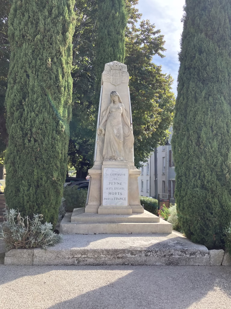 Penne-d’Agenais dominée par la basilique de Peyragude