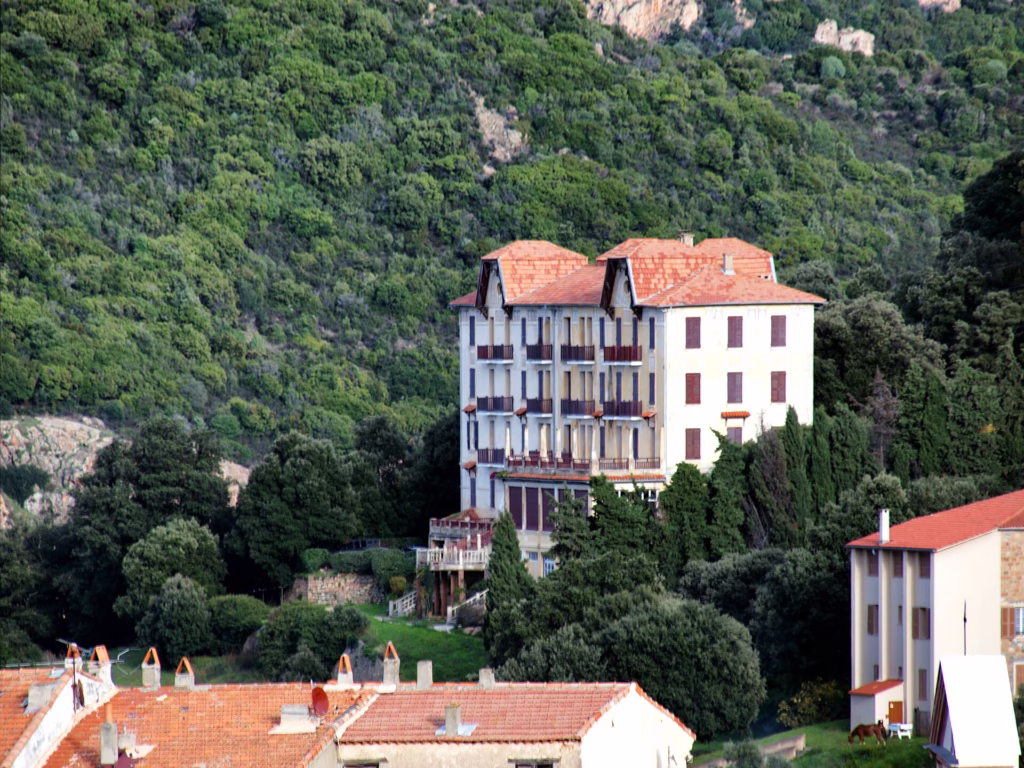 L’hôtel Les Roches Rouges à Piana