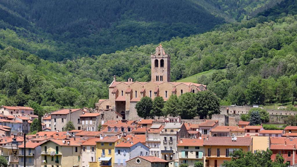 La ville fortifiée de Prats-de-Mollo, dans le Haut Vallespir