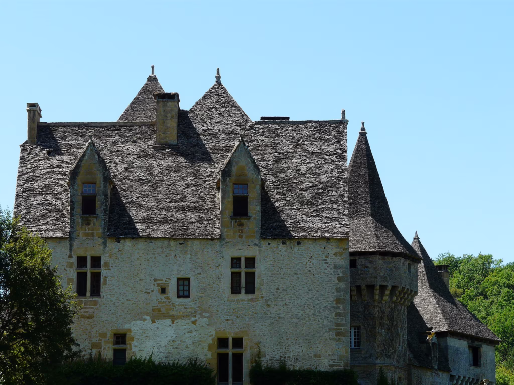 Le château de la Grande Filolie, près de Saint-Amand-de-Coly