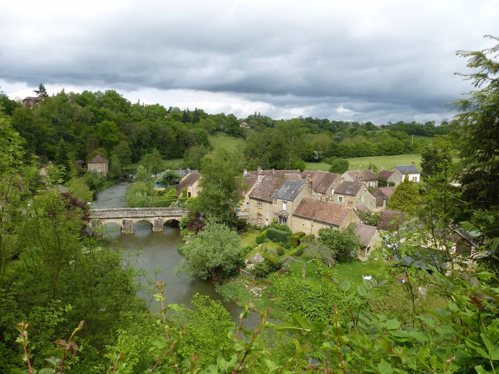 Le pont sur la Sarthe à Saint-Céneri-le-Gérei