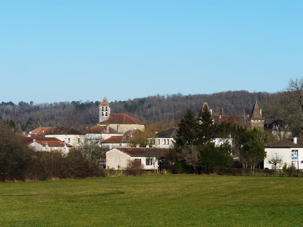 Le village de Saint-Jean-de-Côle, en Périgord vert