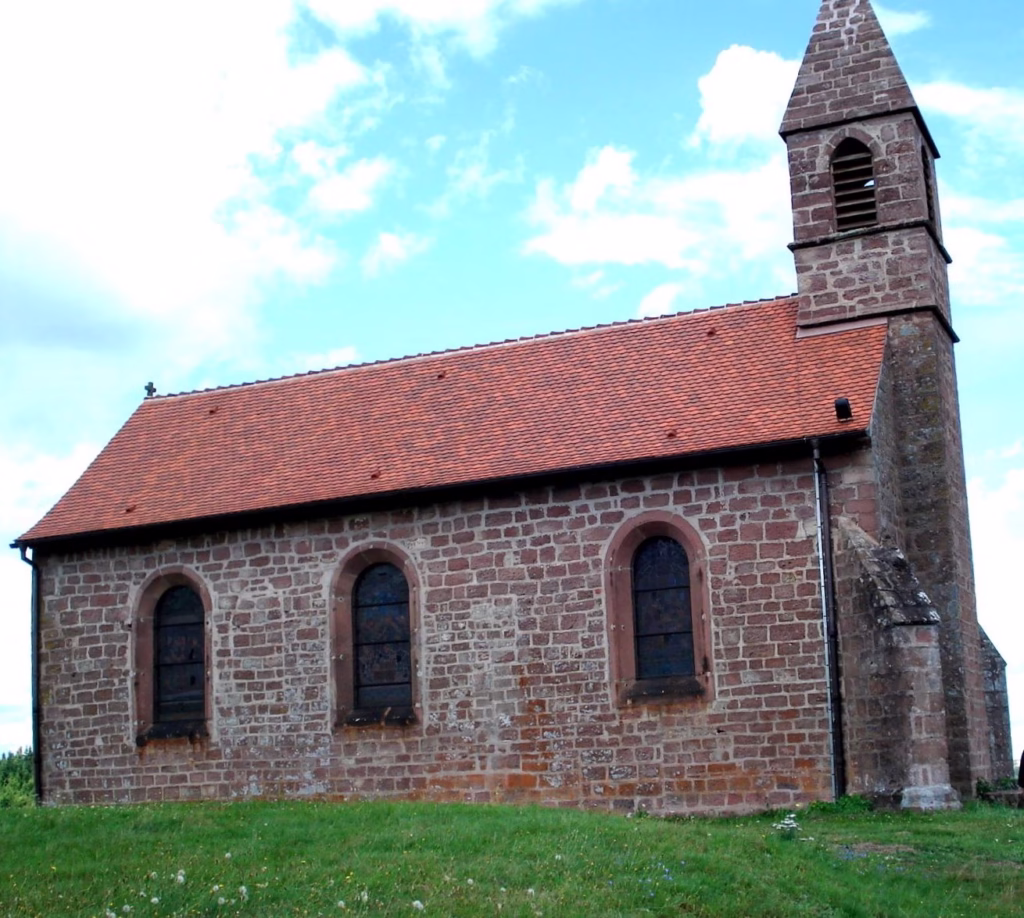La Haute-Chapelle de Saint-Quirin sur sa colline