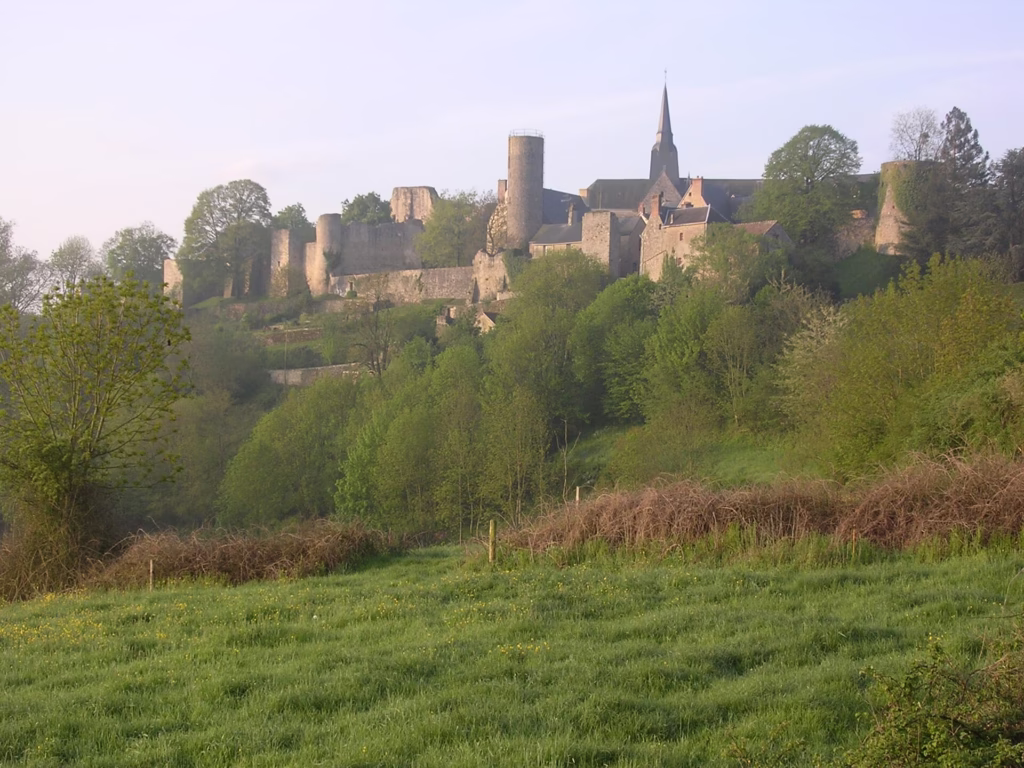 La cité de Sainte-Suzanne côté nord