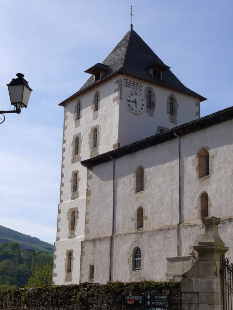 L’église Saint-Martin de Sare et son clocher