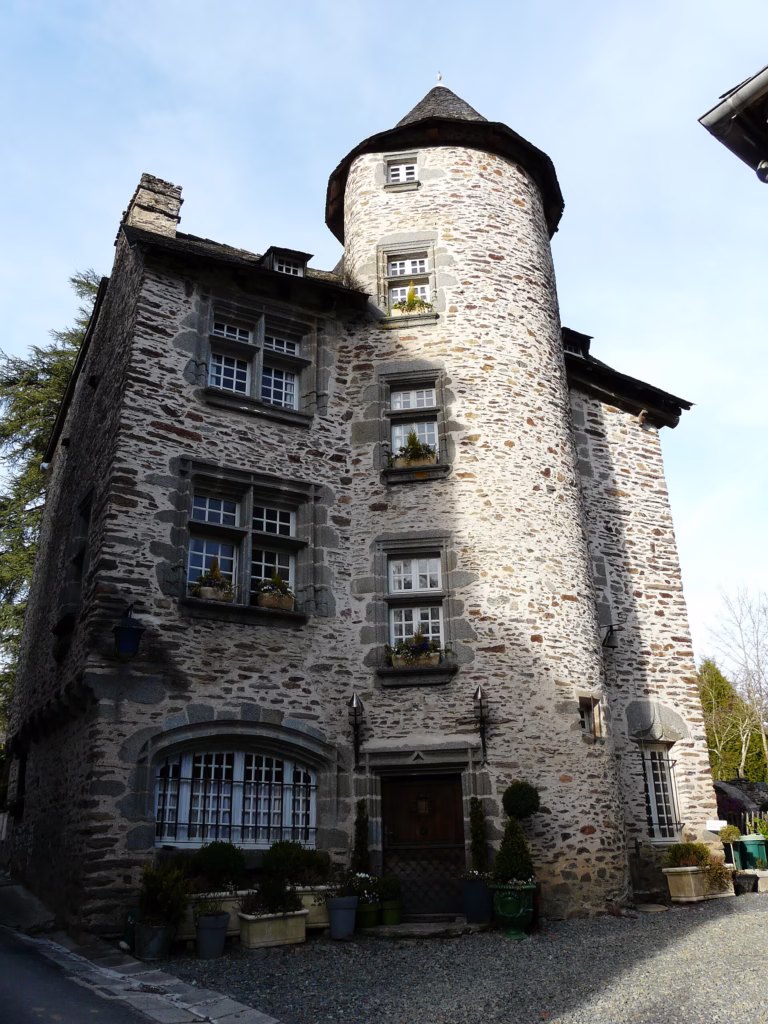 La tour Saint-Laurent de Ségur-le-Château