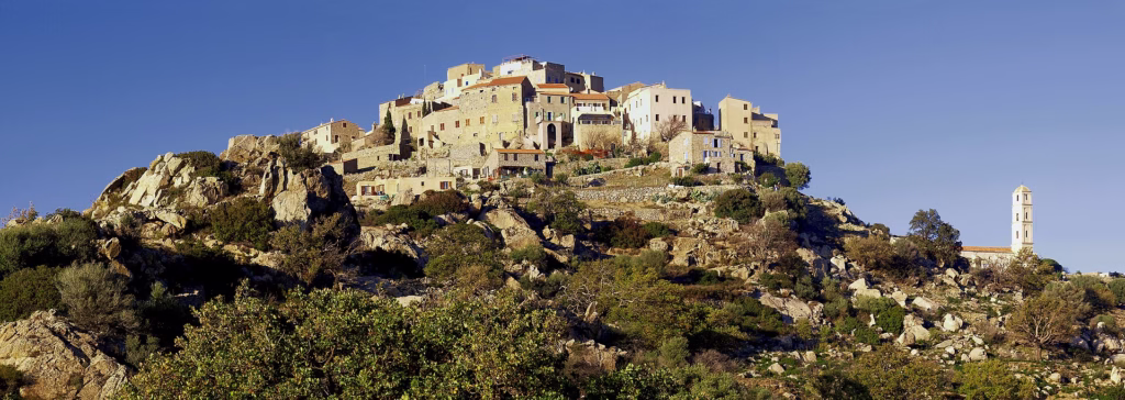 Panorama sur Sant’Antonino et la Balagne