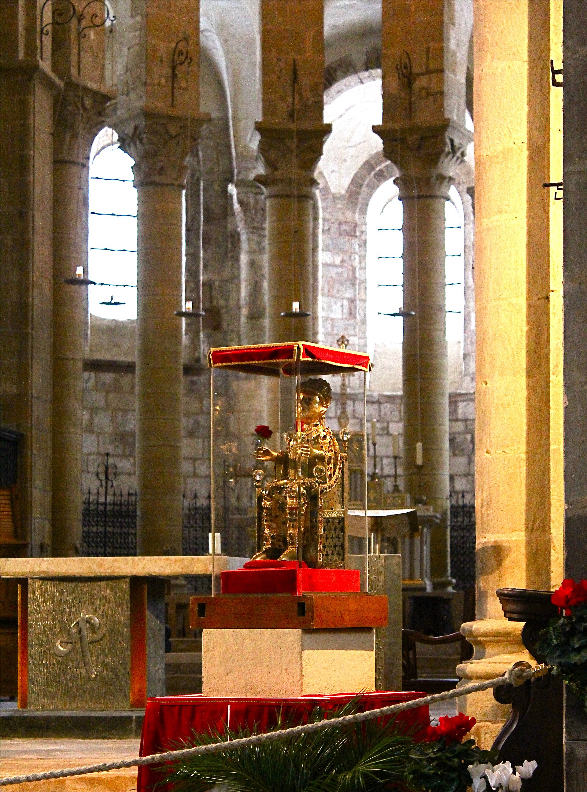 La statue-reliquaire de sainte Foy, joyau du trésor de Conques