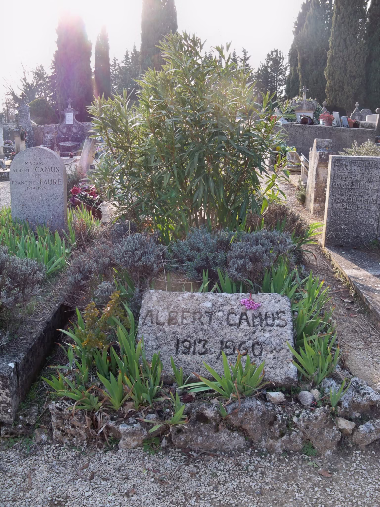 La tombe d'Albert Camus au cimetière de Lourmarin
