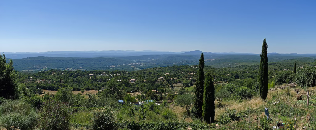 Panorama vers le sud depuis Tourtour