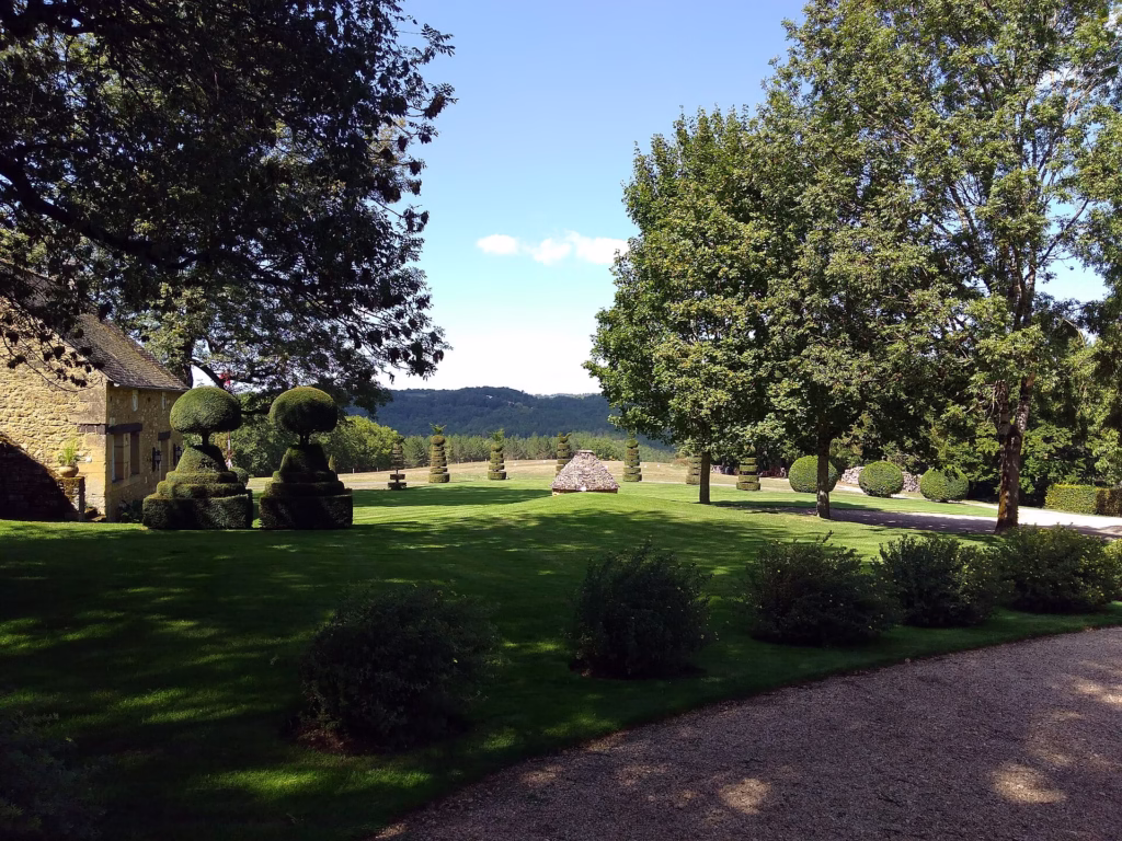 Les ifs taillés des jardins d’Eyrignac