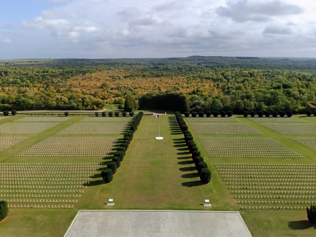 L’ossuaire de Douaumont vu depuis la nécropole